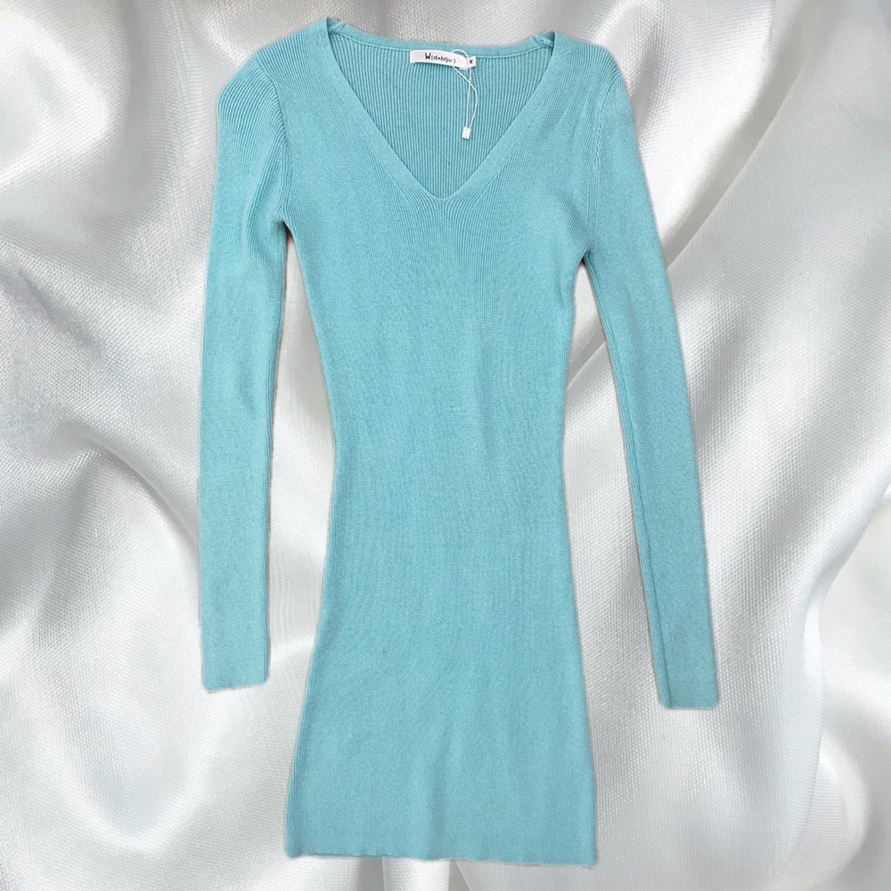 Slim fit sweater dress
